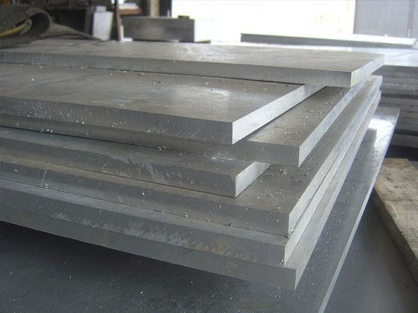 Silver Aluminium Industrial Profile Consisting Of Aluminum Panels , Brackets And Connectors